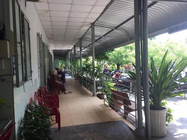 Lắng Nghe và Thấu Hiểu: Chăm Sóc Tinh Thần Cho Người Cao Tuổi